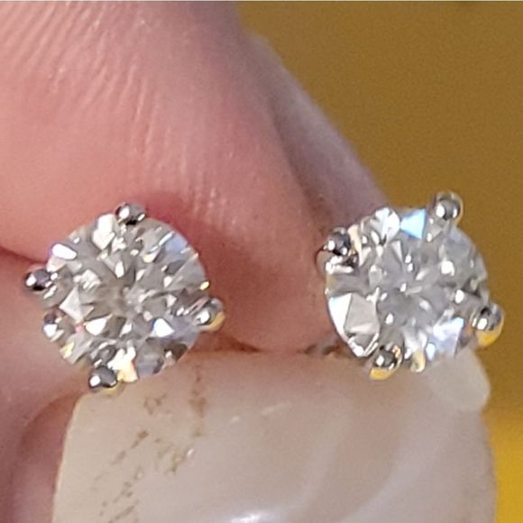 1.6cwt. Certified vvs1 color D 6mm Round moissonite diamond studs - Picture 1 of 16